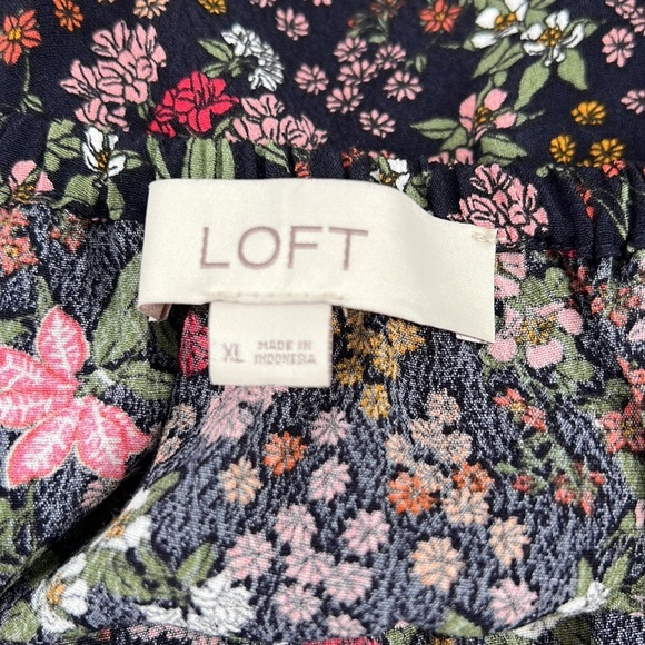 LOFT Floral Blouse - Black and Pink - Picture 3 of 3